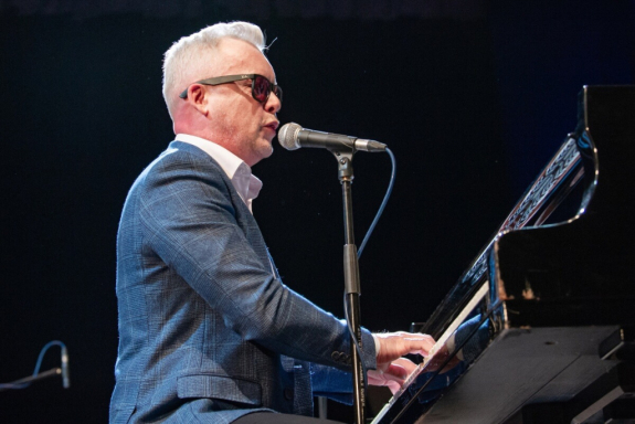 Мелодии и ритмы: сделано в СССР Д.Мажуков