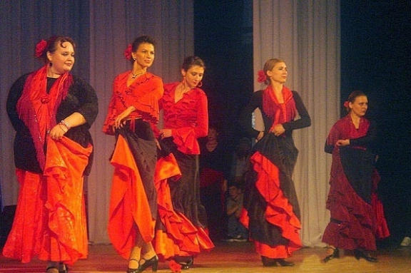 Шоу-концерт" Новогодняя симфония ритмов".Ирландские танцы. Балет.Трайбл. Фламенко. Бурлеск