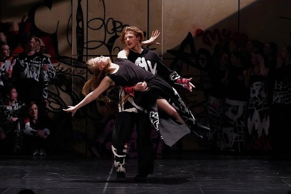 TheatreHD&colon; &Rcy;&ocy;&mcy;&iecy;&ocy; &icy; &Dcy;&zhcy;&ucy;&lcy;&softcy;&iecy;&tcy;&tcy;&acy; &vcy;&ocy; &mcy;&gcy;&lcy;&iecy;