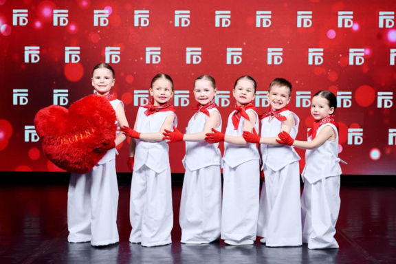 &Tcy;&iecy;&acy;&tcy;&rcy;&acy;&lcy;&icy;&zcy;&ocy;&vcy;&acy;&ncy;&ncy;&ycy;&jcy; &kcy;&ocy;&ncy;&tscy;&iecy;&rcy;&tcy; &khcy;&ocy;&rcy;&iecy;&ocy;&gcy;&rcy;&acy;&fcy;&icy;&chcy;&iecy;&scy;&kcy;&ocy;&jcy; &scy;&tcy;&ucy;&dcy;&icy;&icy; &laquo;&Fcy;&acy;&ncy;&tcy;&acy;&zcy;&icy;&yacy;&raquo;