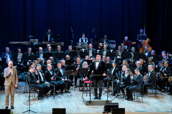 Снег кружится