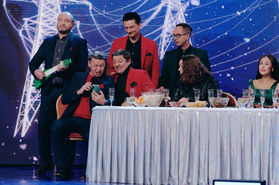 ШОУ УРАЛЬСКИЕ ПЕЛЬМЕНИ НОВОГОДНЕЕ