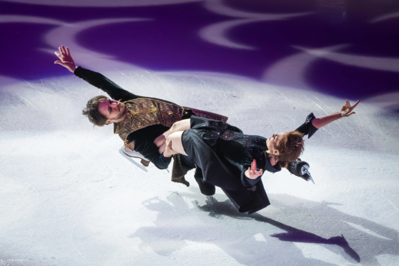 Щелкунчик на льду с симфоническим оркестром.