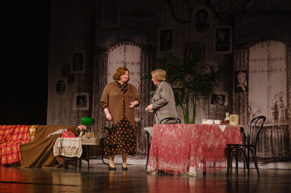 Раневская "Сквозь смех и слёзы"