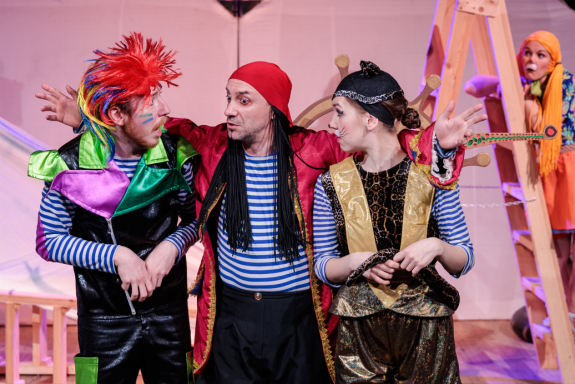 Айболит против Бармалея