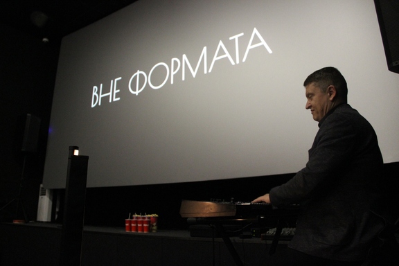 &Vcy;&ncy;&iecy; &Fcy;&ocy;&rcy;&mcy;&acy;&tcy;&acy;&period; &Ocy;&lcy;&iecy;&gcy; &YAcy;&rcy;&ucy;&shcy;&icy;&ncy; &lpar;&Fcy;&icy;&lcy;&softcy;&mcy; "&Mcy;&acy;&lcy;&ycy;&shcy;"&rpar;