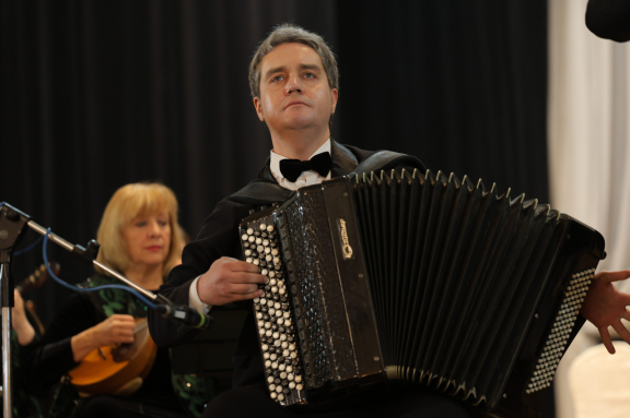 &Ocy;&rcy;&kcy;&iecy;&scy;&tcy;&rcy; &Mcy;&acy;&lcy;&acy;&khcy;&icy;&tcy; &laquo;&Zcy;&ocy;&lcy;&ocy;&tcy;&ycy;&iecy; &rcy;&ocy;&scy;&scy;&ycy;&pcy;&icy; &mcy;&iecy;&lcy;&ocy;&dcy;&icy;&jcy;&raquo;