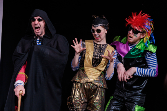 Айболит против Бармалея