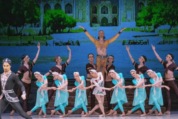 &Mcy;&ocy;&scy;&kcy;&ocy;&vcy;&scy;&kcy;&icy;&jcy; &tcy;&iecy;&acy;&tcy;&rcy; "&Rcy;&ucy;&scy;&scy;&kcy;&icy;&jcy; &bcy;&acy;&lcy;&iecy;&tcy;" &Bcy;&acy;&lcy;&iecy;&tcy; " &Scy;&iecy;&mcy;&softcy; &kcy;&rcy;&acy;&scy;&acy;&vcy;&icy;&tscy;"