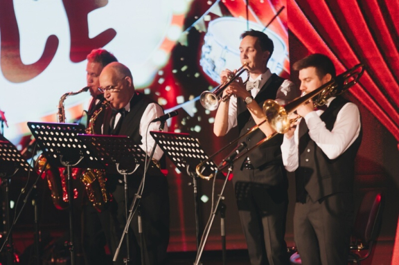 Let's dance! Потанцуем!