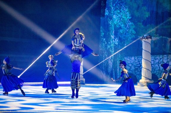 &Ncy;&ocy;&vcy;&ocy;&gcy;&ocy;&dcy;&ncy;&yacy;&yacy; &scy;&kcy;&acy;&zcy;&kcy;&acy; &ncy;&acy; &lcy;&softcy;&dcy;&ucy; &laquo;&Zcy;&ocy;&lcy;&ucy;&shcy;&kcy;&acy;&raquo; &vcy; &CHcy;&iecy;&lcy;&yacy;&bcy;&icy;&ncy;&scy;&kcy;&iecy;