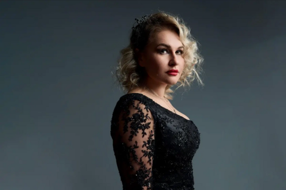 &Lcy;&iecy;&tcy;&ocy; &ncy;&acy; &IEcy;&lcy;&icy;&scy;&iecy;&jcy;&scy;&kcy;&icy;&khcy; &pcy;&ocy;&lcy;&yacy;&khcy;