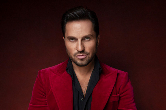 Артур Пирожков