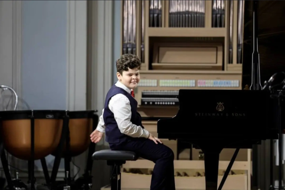 &Dcy;&iecy;&ncy;&icy;&scy; &Mcy;&acy;&tscy;&ucy;&iecy;&vcy; &pcy;&rcy;&iecy;&dcy;&scy;&tcy;&acy;&vcy;&lcy;&yacy;&iecy;&tcy;&period;&period;&period; &Gcy;&acy;&lcy;&acy;-&kcy;&ocy;&ncy;&tscy;&iecy;&rcy;&tcy;