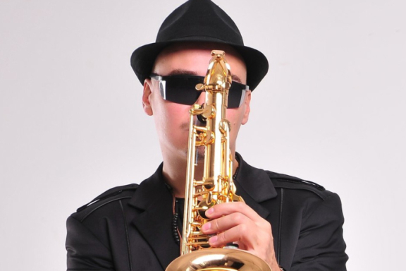 &Scy;&acy;&kcy;&scy;&ocy;&fcy;&ocy;&ncy;&icy;&scy;&tcy; SyntheticSax&period; &Mcy;&icy;&rcy;&ocy;&vcy;&ycy;&iecy; &khcy;&icy;&tcy;&ycy; &ocy;&tcy; Ameno &dcy;&ocy; Lambada&period;