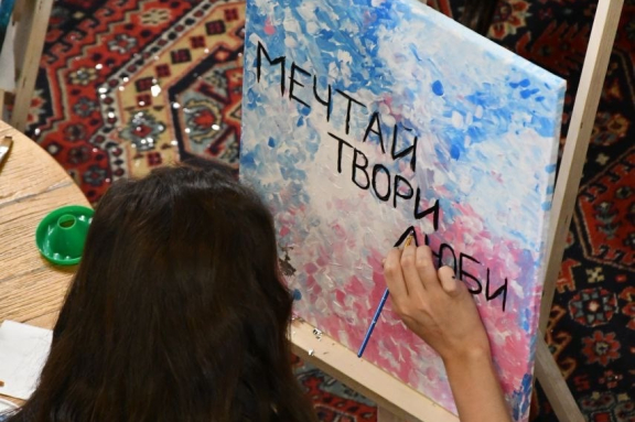 &Acy;&rcy;&tcy;-&vcy;&iecy;&chcy;&iecy;&rcy;&icy;&ncy;&kcy;&acy;