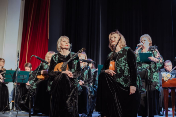 &Ocy;&rcy;&kcy;&iecy;&scy;&tcy;&rcy; &Mcy;&acy;&lcy;&acy;&khcy;&icy;&tcy; &laquo;&Zcy;&ocy;&lcy;&ocy;&tcy;&ycy;&iecy; &rcy;&ocy;&scy;&scy;&ycy;&pcy;&icy; &mcy;&iecy;&lcy;&ocy;&dcy;&icy;&jcy;&raquo;