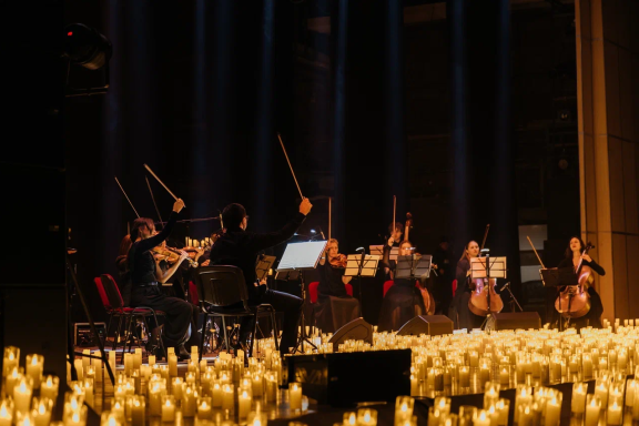 "P&period;S&period; &YAcy; &lcy;&yucy;&bcy;&lcy;&yucy; &tcy;&iecy;&bcy;&yacy;" Neo Classic Orchestra&comma; &zhcy;&icy;&vcy;&ocy;&jcy; &khcy;&ocy;&rcy; &icy; 3000 &scy;&vcy;&iecy;&chcy;&iecy;&jcy;&period;