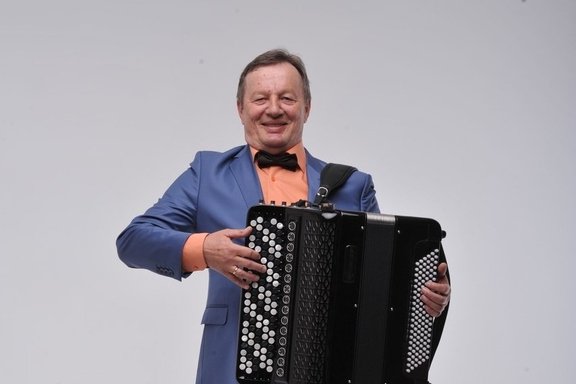 "&Mcy;&icy;&tcy;&rcy;&ocy;&fcy;&acy;&ncy;&ocy;&vcy;&ncy;&acy;"