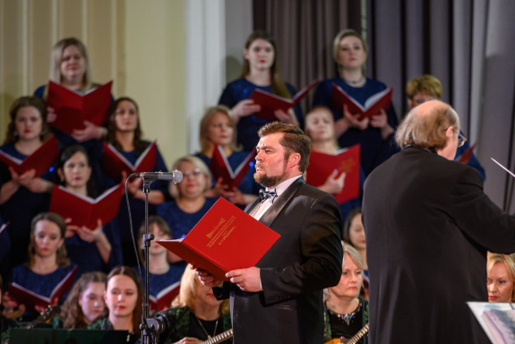 &Pcy;&rcy;&acy;&zcy;&dcy;&ncy;&icy;&chcy;&ncy;&ycy;&jcy; &kcy;&ocy;&ncy;&tscy;&iecy;&rcy;&tcy; "&Pcy;&iecy;&scy;&ncy;&icy; &Vcy;&iecy;&lcy;&icy;&kcy;&ocy;&jcy; &Pcy;&ocy;&bcy;&iecy;&dcy;&ycy;"