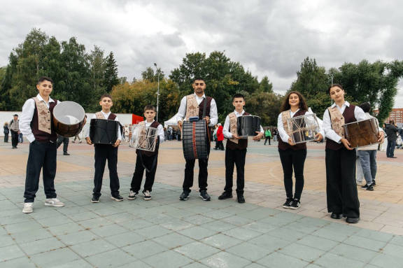 &Mcy;&iecy;&zhcy;&rcy;&iecy;&gcy;&icy;&ocy;&ncy;&acy;&lcy;&softcy;&ncy;&ycy;&jcy; &fcy;&iecy;&scy;&tcy;&icy;&vcy;&acy;&lcy;&softcy; &Acy;&rcy;&mcy;&yacy;&ncy;&scy;&kcy;&ocy;&jcy; &mcy;&ucy;&zcy;&ycy;&kcy;&icy; &icy; &tcy;&acy;&ncy;&tscy;&acy;