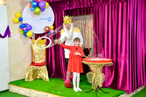 &laquo;&Ncy;&acy; &bcy;&acy;&lcy;&ucy; &ucy; &kcy;&ocy;&rcy;&ocy;&lcy;&yacy;&raquo; &shcy;&ocy;&ucy; &gcy;&icy;&gcy;&acy;&ncy;&tcy;&scy;&kcy;&icy;&khcy; &mcy;&ycy;&lcy;&softcy;&ncy;&ycy;&khcy; &pcy;&ucy;&zcy;&ycy;&rcy;&iecy;&jcy;