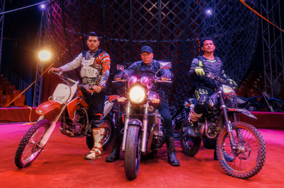 &TScy;&icy;&rcy;&kcy; "&Gcy;&rcy;&acy;&fcy; &Ocy;&rcy;&lcy;&ocy;&vcy;" &gcy;&period; &CHcy;&iecy;&lcy;&yacy;&bcy;&icy;&ncy;&scy;&kcy;