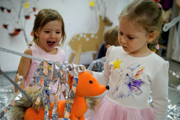 Новогодний спектакль " Как Лисёнок Новый год встречал"