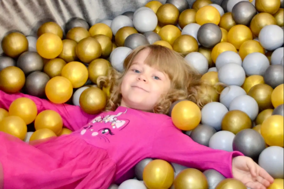 &laquo;&Ncy;&acy; &bcy;&acy;&lcy;&ucy; &ucy; &kcy;&ocy;&rcy;&ocy;&lcy;&yacy;&raquo; &shcy;&ocy;&ucy; &gcy;&icy;&gcy;&acy;&ncy;&tcy;&scy;&kcy;&icy;&khcy; &mcy;&ycy;&lcy;&softcy;&ncy;&ycy;&khcy; &pcy;&ucy;&zcy;&ycy;&rcy;&iecy;&jcy;