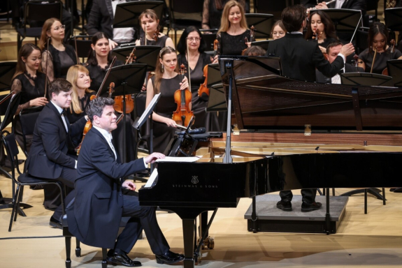 &Dcy;&iecy;&ncy;&icy;&scy; &Mcy;&acy;&tscy;&ucy;&iecy;&vcy; &pcy;&rcy;&iecy;&dcy;&scy;&tcy;&acy;&vcy;&lcy;&yacy;&iecy;&tcy;&period;&period;&period; &Scy;&icy;&mcy;&fcy;&ocy;&dcy;&zhcy;&acy;&zcy;