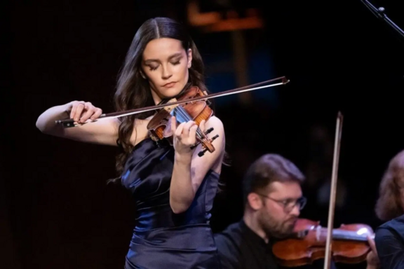 &Scy;&icy;&mcy;&fcy;&ocy;&ncy;&icy;&chcy;&iecy;&scy;&kcy;&icy;&jcy; &ocy;&rcy;&kcy;&iecy;&scy;&tcy;&rcy; &icy; &Vcy;&period;&Acy;&bcy;&rcy;&acy;&mcy;&ocy;&vcy;&acy;