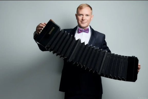 &Vcy;&rcy;&iecy;&mcy;&iecy;&ncy;&acy; &gcy;&ocy;&dcy;&acy; &vcy; &Bcy;&ucy;&ecy;&ncy;&ocy;&scy;-&Acy;&jcy;&rcy;&iecy;&scy;&iecy;