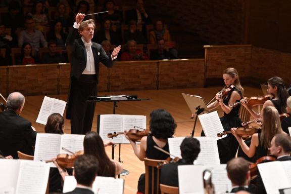 &Rcy;&ocy;&scy;&tcy;&ocy;&vcy;&scy;&kcy;&icy;&jcy; &scy;&icy;&mcy;&fcy;&ocy;&ncy;&icy;&chcy;&iecy;&scy;&kcy;&icy;&jcy; &ocy;&rcy;&kcy;&iecy;&scy;&tcy;&rcy;