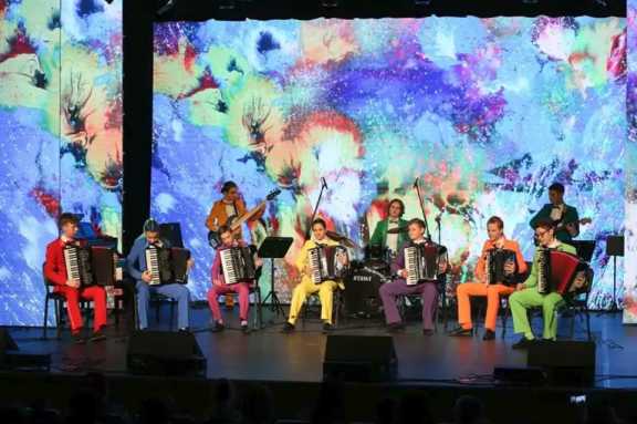 &Acy;&kcy;&kcy;&ocy;&rcy;&dcy;&iecy;&ocy;&ncy; &fcy;&iecy;&jcy;&iecy;&rcy;&vcy;&iecy;&rcy;&kcy;