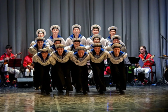 &Ecy;&tcy;&icy;&khcy; &dcy;&ncy;&iecy;&jcy; &ncy;&iecy; &scy;&mcy;&ocy;&lcy;&kcy;&ncy;&iecy;&tcy; &scy;&lcy;&acy;&vcy;&acy;