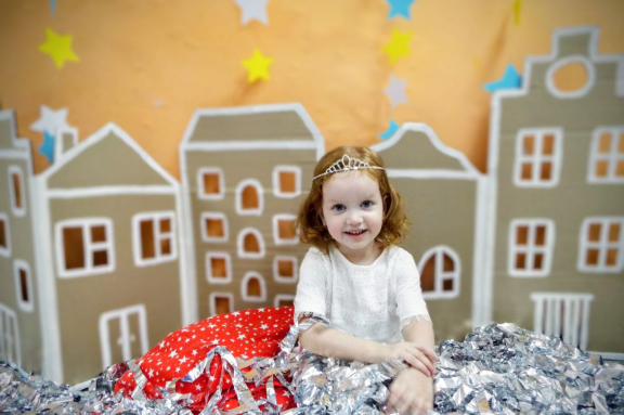 Новогодний спектакль " Как Лисёнок Новый год встречал"