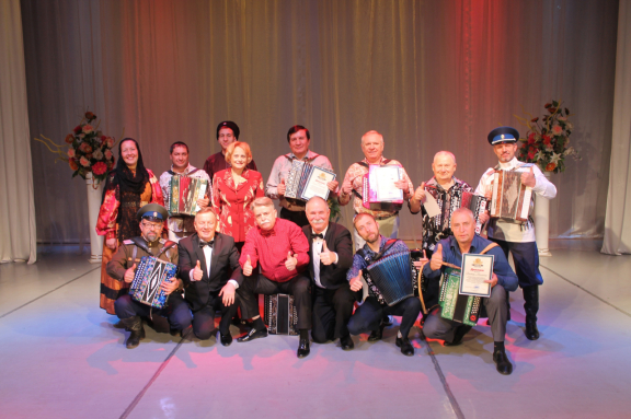 &Vcy; &gcy;&ocy;&scy;&tcy;&yacy;&khcy; &ucy; &Mcy;&icy;&tcy;&rcy;&ocy;&fcy;&acy;&ncy;&ocy;&vcy;&ncy;&ycy;&period; &Zcy;&ocy;&lcy;&ocy;&tcy;&acy;&yacy; &dcy;&iecy;&scy;&yacy;&tcy;&kcy;&acy; &gcy;&acy;&rcy;&mcy;&ocy;&ncy;&icy;&scy;&tcy;&ocy;&vcy; &YUcy;&zhcy;&ncy;&ocy;&gcy;&ocy; &Ucy;&rcy;&acy;&lcy;&acy;