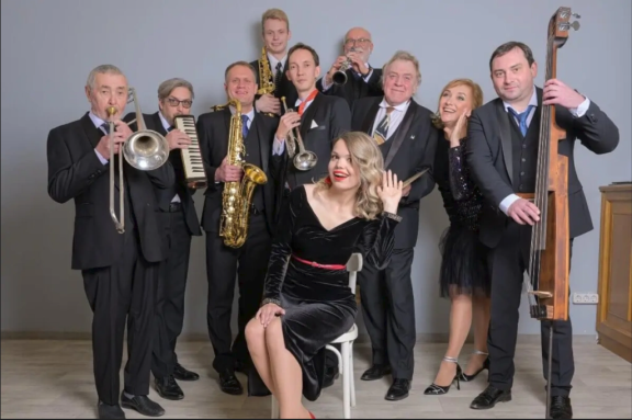 Seven come eleven&period; &Scy;&iecy;&mcy;&softcy; &kcy; &ocy;&dcy;&icy;&ncy;&ncy;&acy;&dcy;&tscy;&acy;&tcy;&icy;