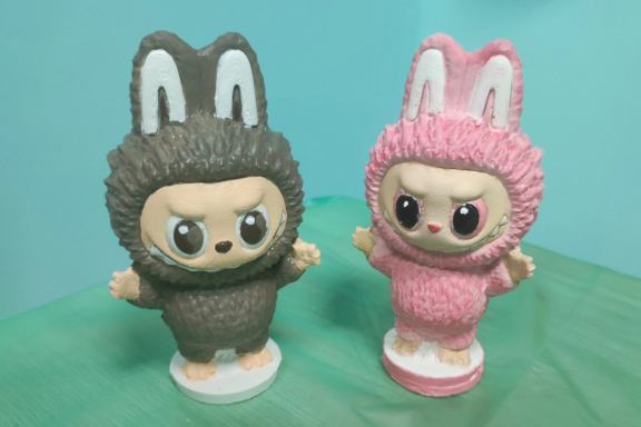 Творческий мастер-класс: раскрась своего уникального гипсового друга Лабубу