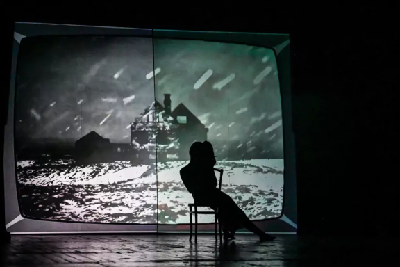 Под одной крышей