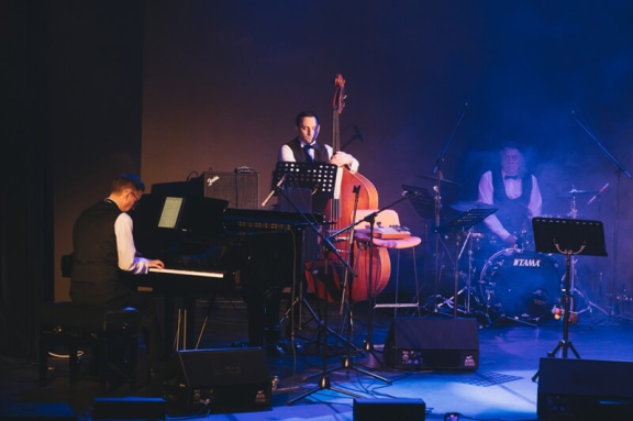 Let's dance! Потанцуем!